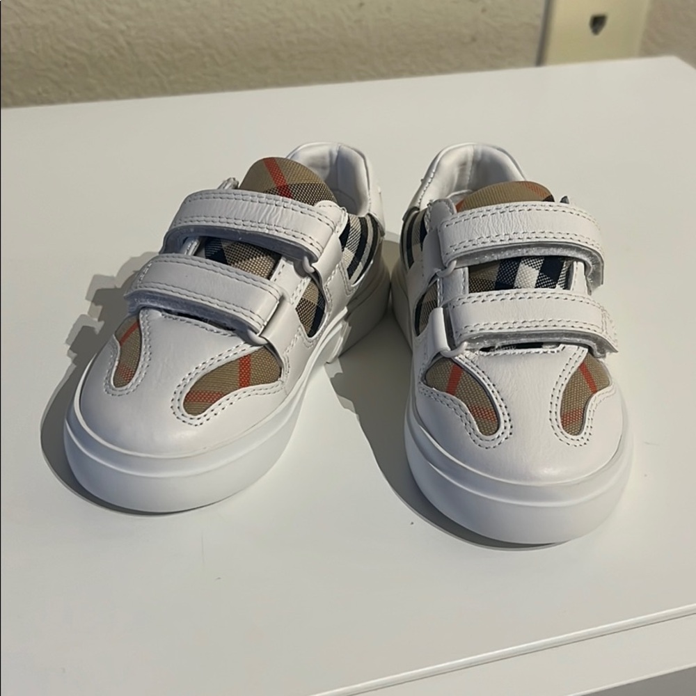 Burberry toddler shoes